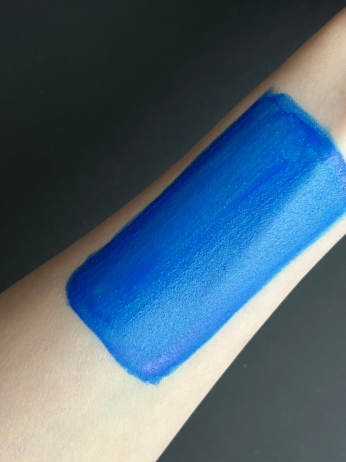 27 - Azure (Blue) Water Activated Graphic Liner