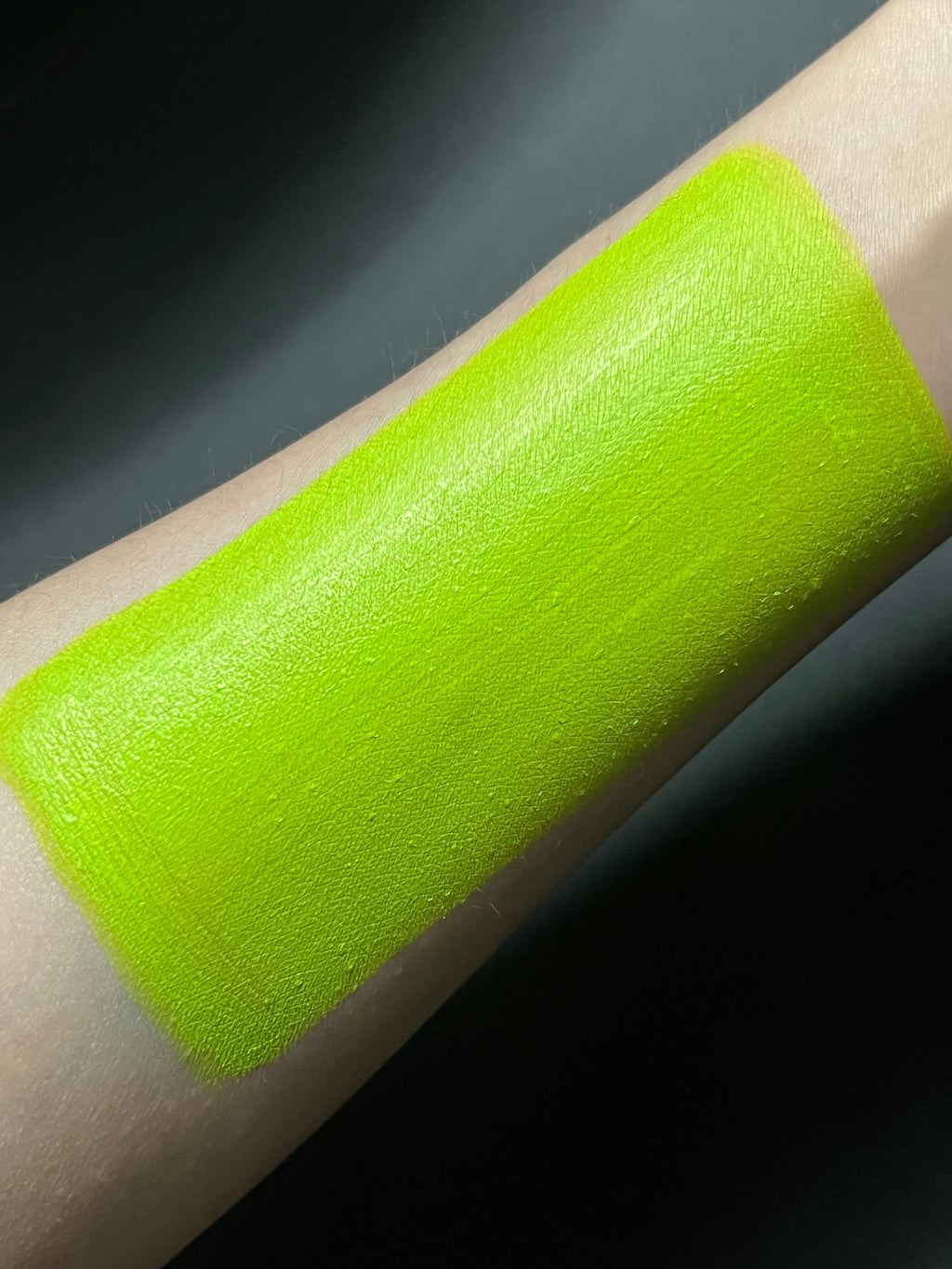 48 - Lime (Green) Water Activated Graphic Liner