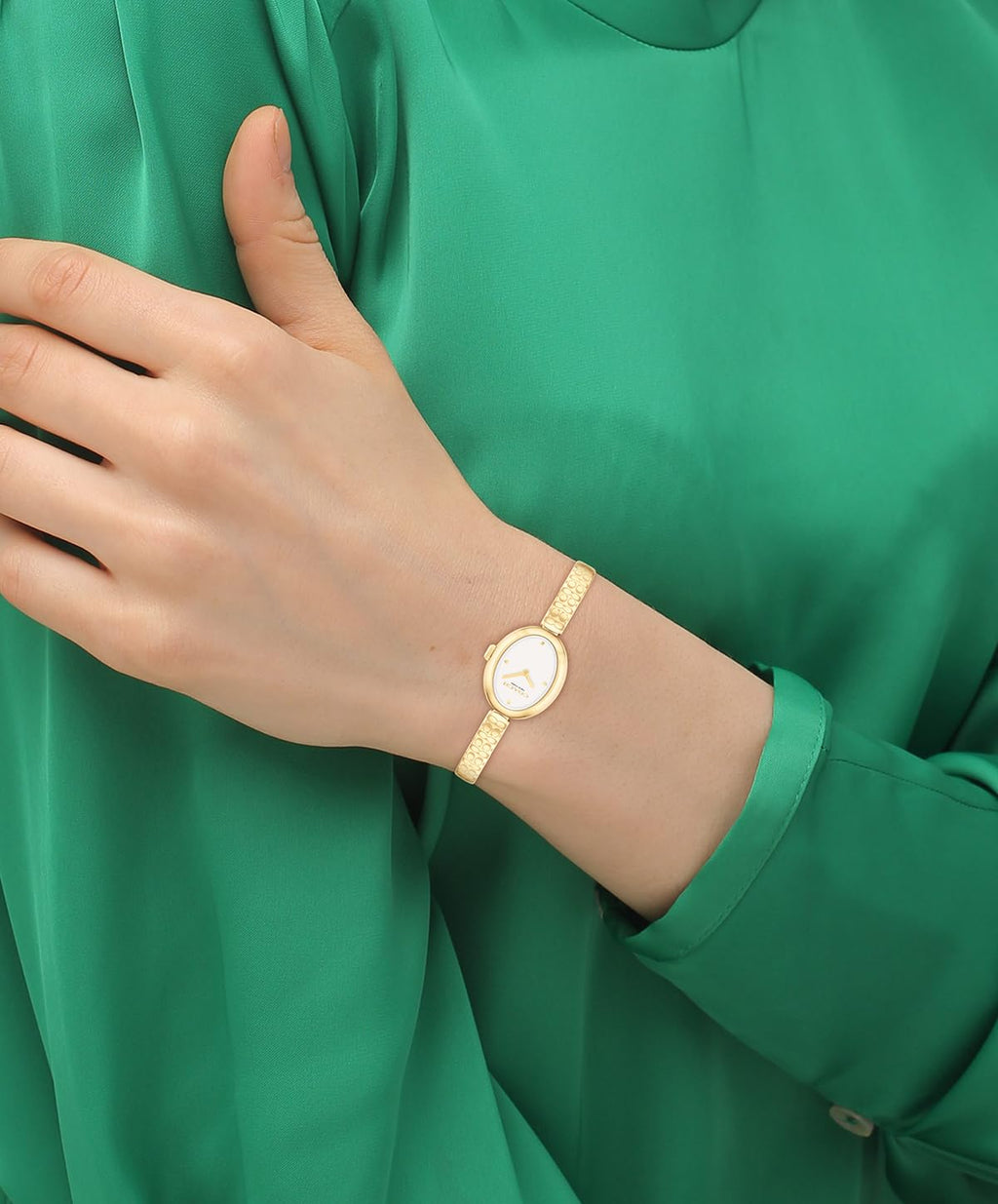 Coach Sammy Women's 2H Quartz Watch - Jewelry-Inspired Bangle Watch - Modern and Elegant Everyday Timepiece - Gift for Her