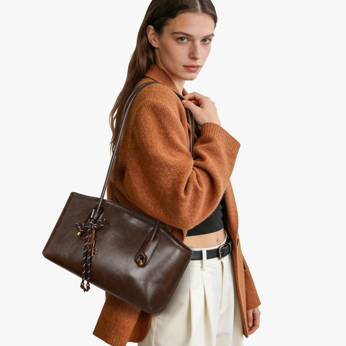 Shoulder Bag for Women Brown Purse Vintage Leather Shoulder Handbag Trendy Everyday Purse with Pendant