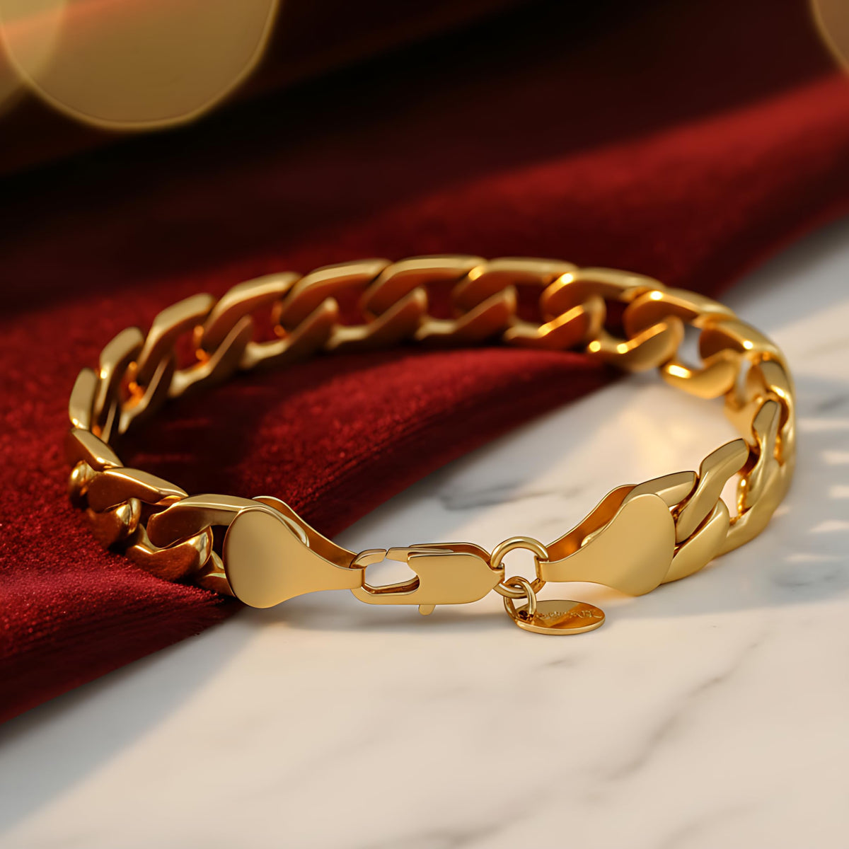Premium 18K Gold-Plated Cuban Link Bracelet – Luxury Stainless Steel | Waterproof & Tarnish Resistant