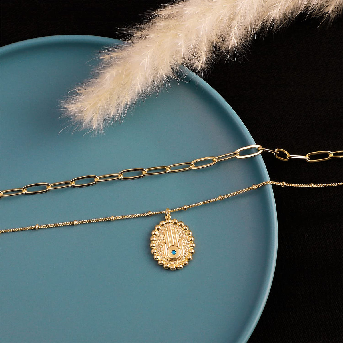 MEVECCO Layered Heart Necklace Pendant Handmade 18k Gold Plated Dainty Gold Choker Arrow Bar Layering Long Necklace for Women
