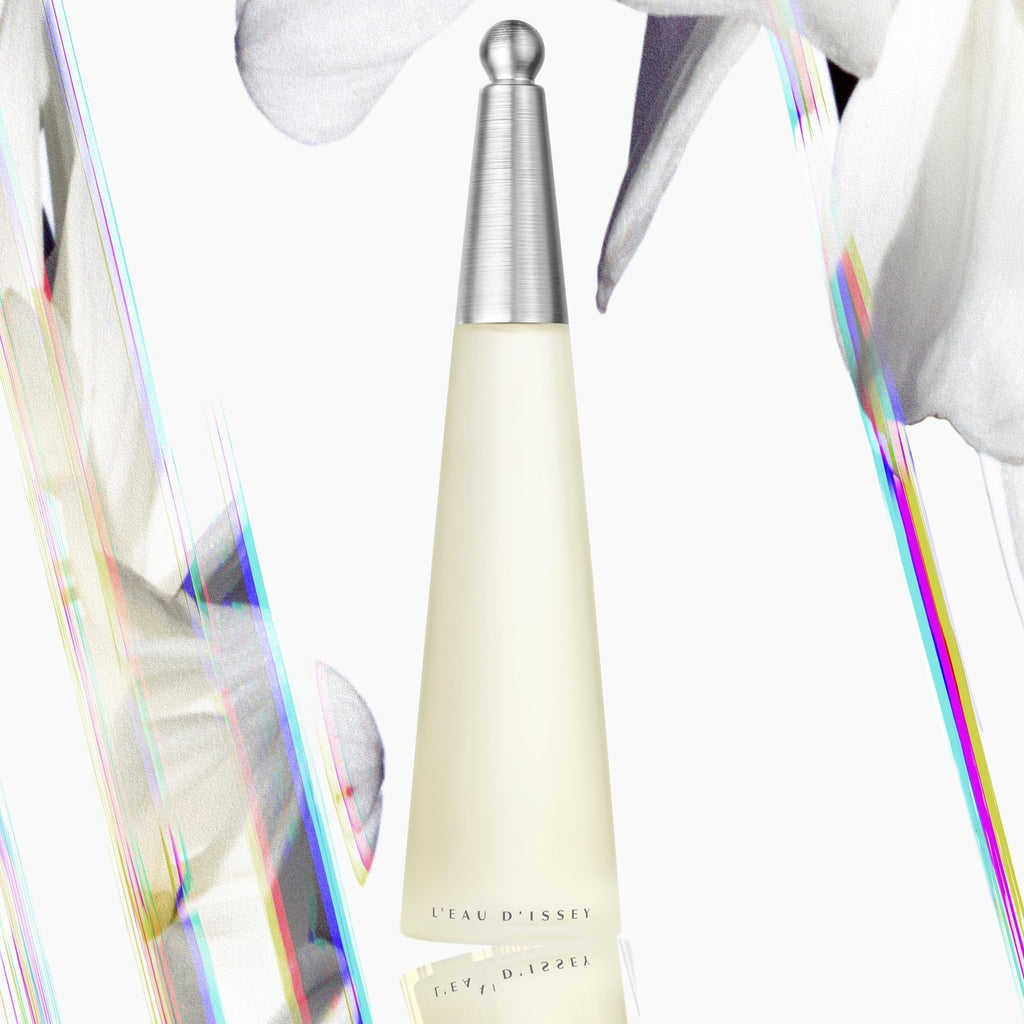 Issey Miyake L'Eau d'Issey Eau de Toilette - Fragrance for Women - Floral & Aquatic, Inspired by the Purity of Water - With Notes of White Flowers, Lotus Rose Accord & Precious Woods Accord