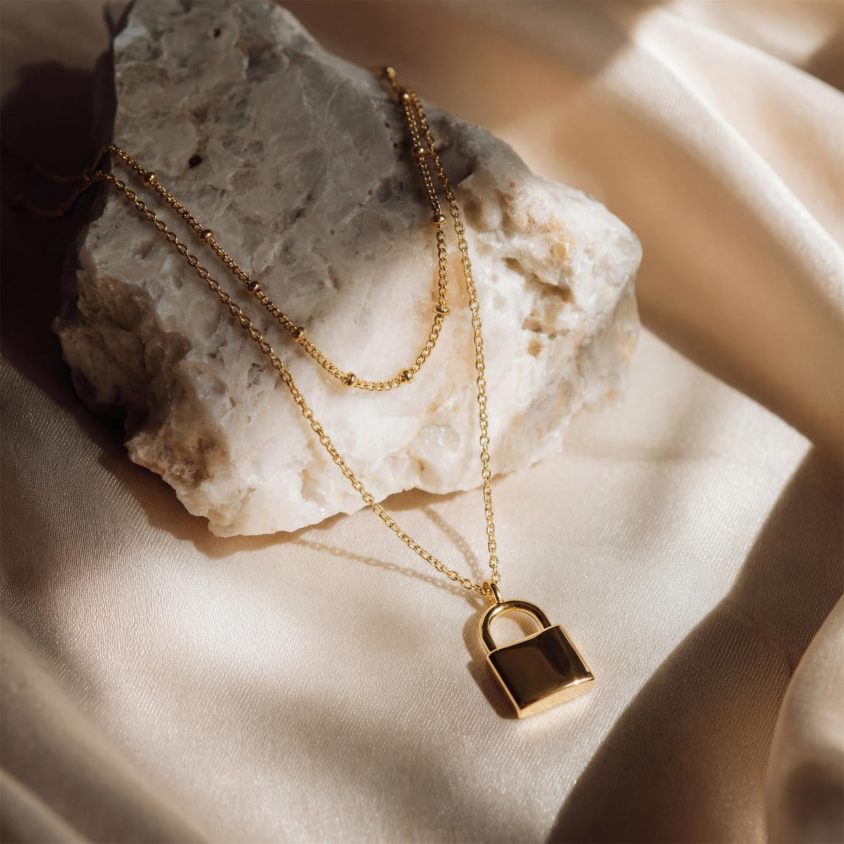 MEVECCO Layered Heart Necklace Pendant Handmade 18k Gold Plated Dainty Gold Choker Arrow Bar Layering Long Necklace for Women