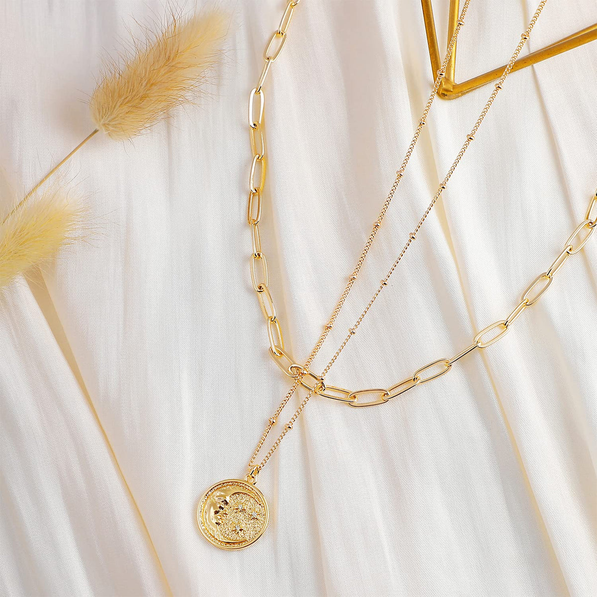 MEVECCO Layered Heart Necklace Pendant Handmade 18k Gold Plated Dainty Gold Choker Arrow Bar Layering Long Necklace for Women