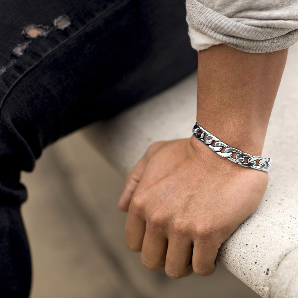 Premium 18K Gold-Plated Cuban Link Bracelet – Luxury Stainless Steel | Waterproof & Tarnish Resistant