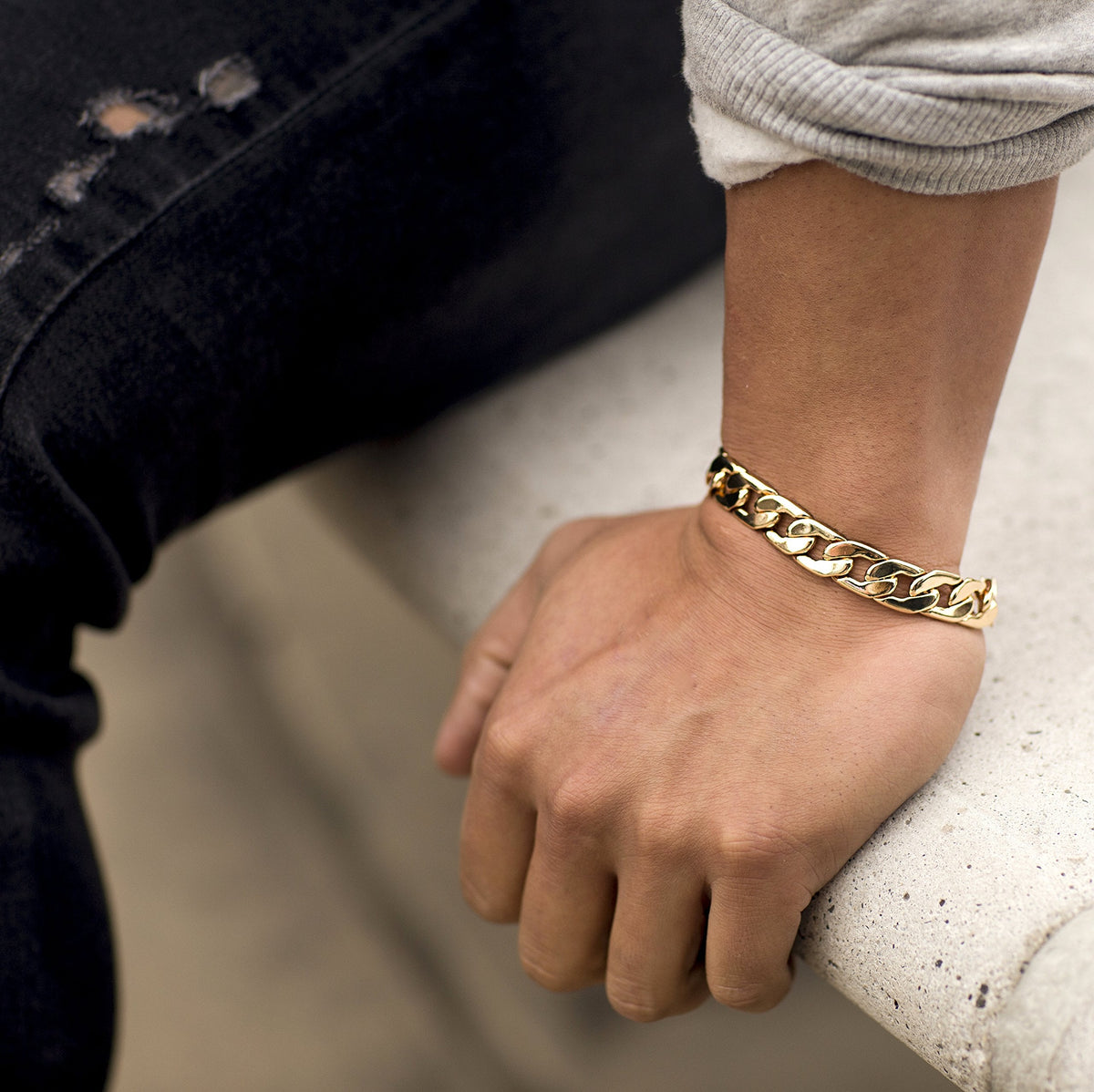 Premium 18K Gold-Plated Cuban Link Bracelet – Luxury Stainless Steel | Waterproof & Tarnish Resistant
