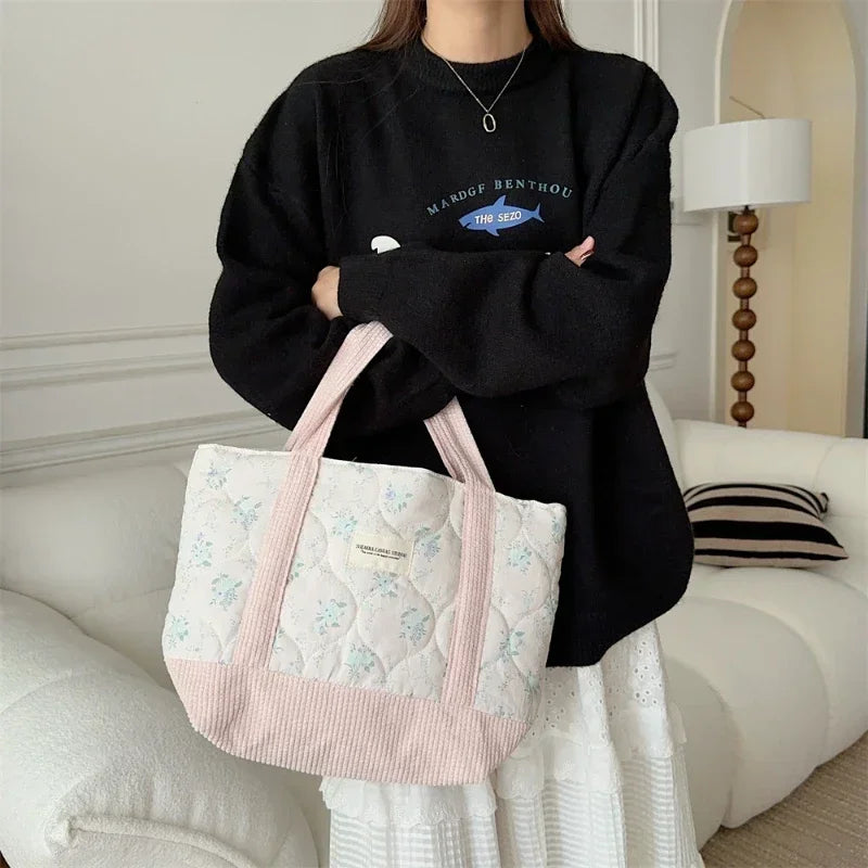 Floral Patchwork Tote Bag For Women With Cotton Exterior And Polyester Lining For Casual Everyday Use