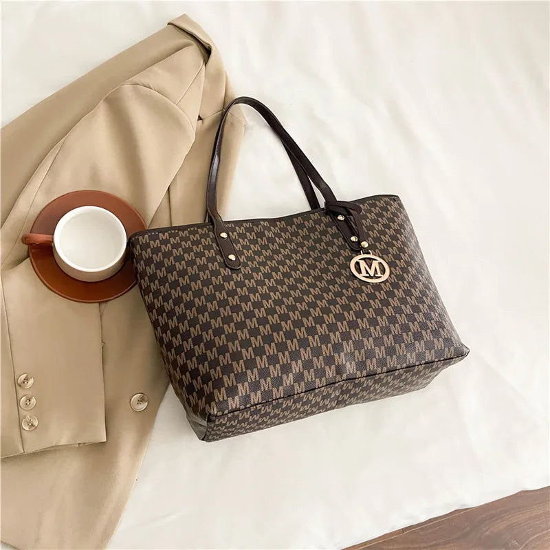 Andralyn Versatile Large Capacity Shoulder Bag With Letter Print - Faux Leather For Commuters Everyday Use