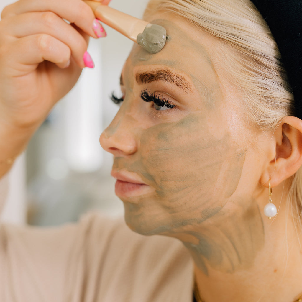 Restorative Clay Mask for Skin Care Health
